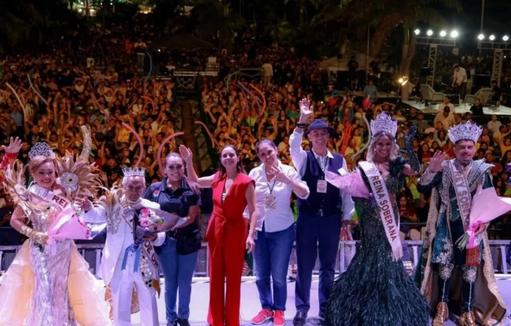 carnaval de cancún LA 98 SOMOS BANDA