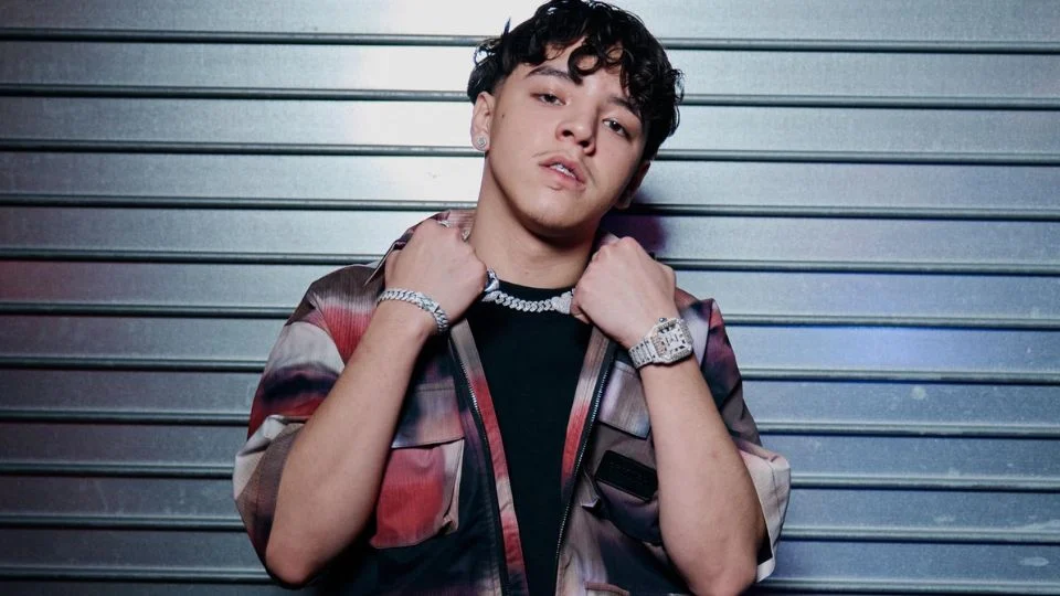 Xavi anuncia su "X Tour" LA 98.1 SOMOS BANDA