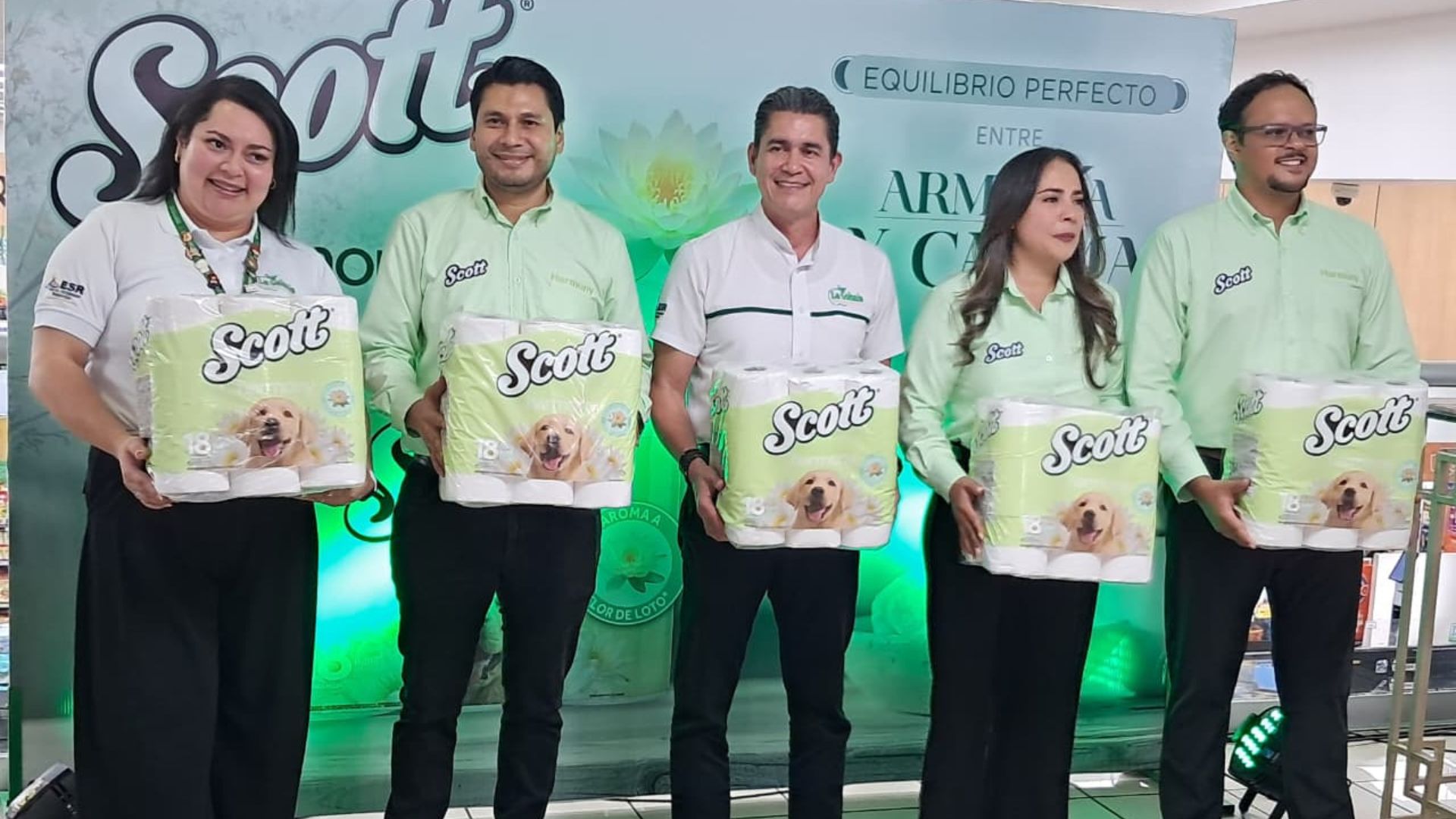 Supermercados La Colonia, en alianza con Scott, lanzan el nuevo papel higiénico Scott Harmony, diseñado para brindar una experiencia única en cada hoja